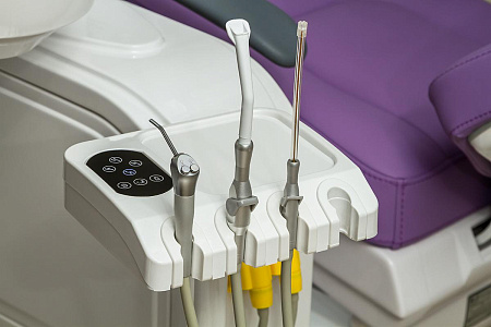 MERCURY 4800 II - стоматологическая установка с нижней подачей инструментов