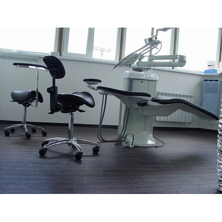 Salli MultiAdjuster Ergorest with Stretching Support - эргономичный стул врача-стоматолога для работы с микроскопом